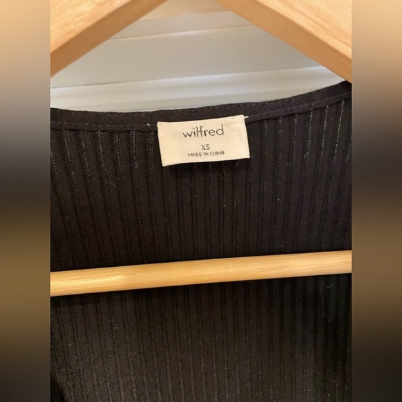 Wilfred | Black Ribbed sweater mini dress - V Neck & long sleeves- XS - Picture 3 of 4